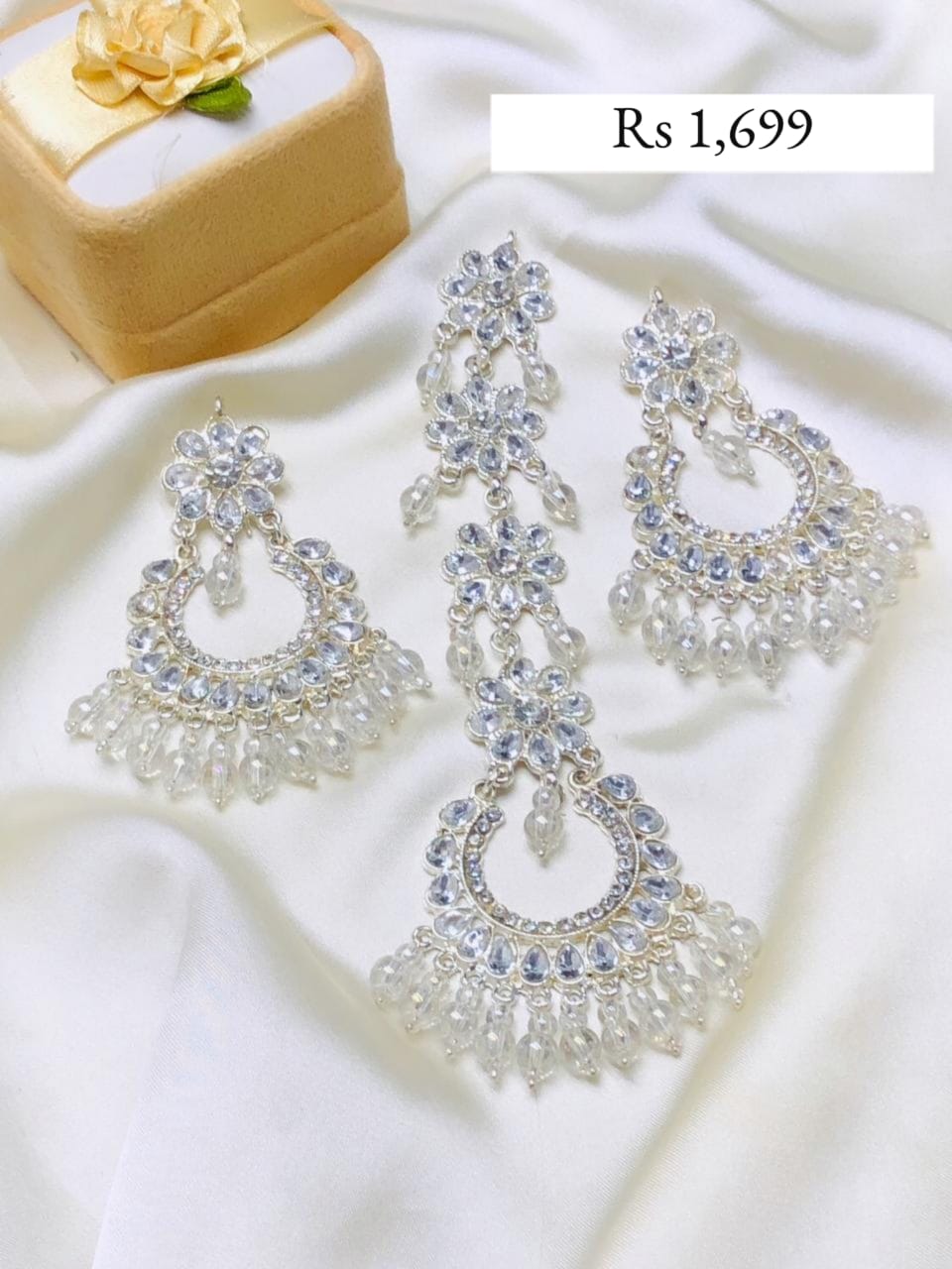 PEARL EARING TIKA SET
