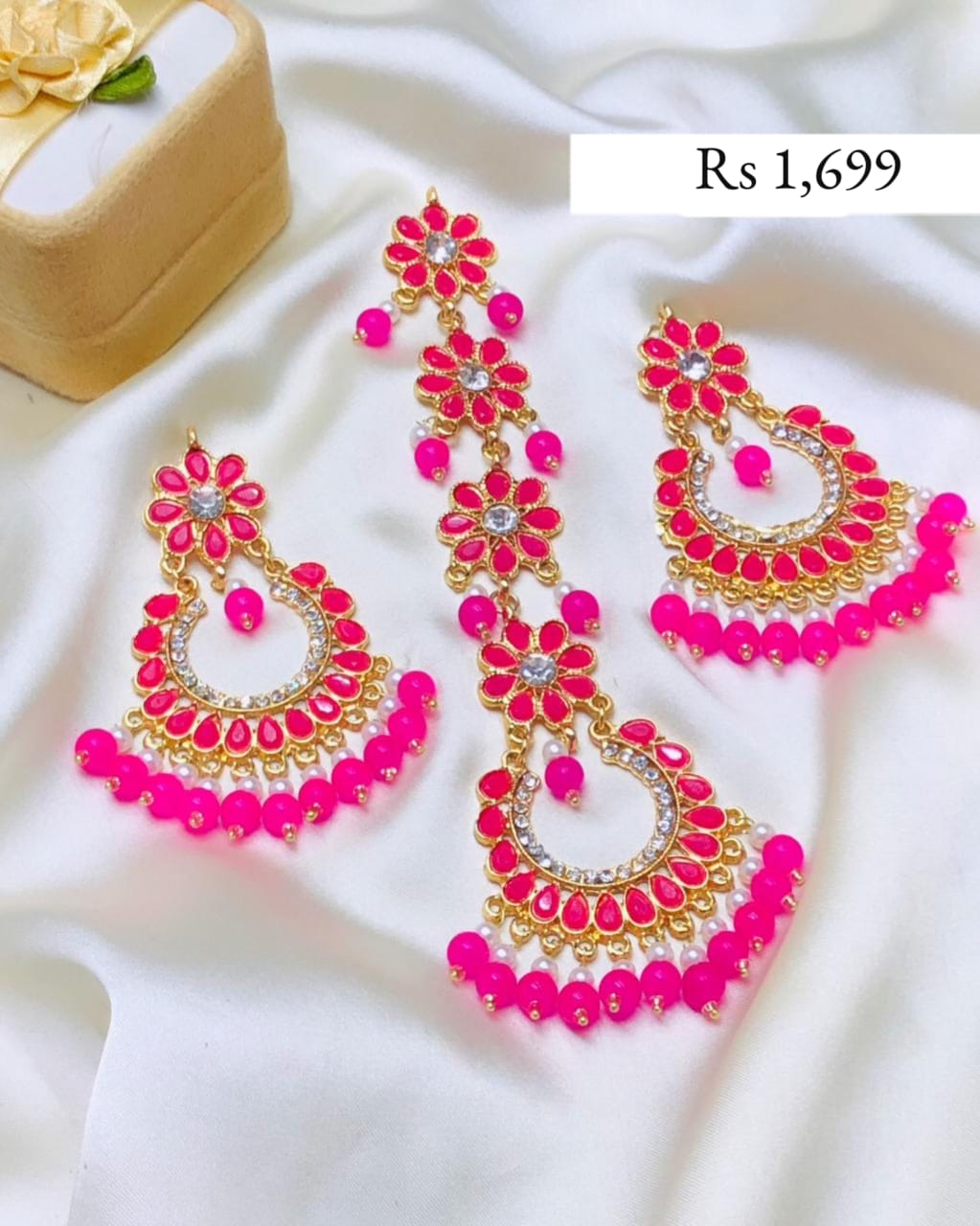 PEARL EARING TIKA SET