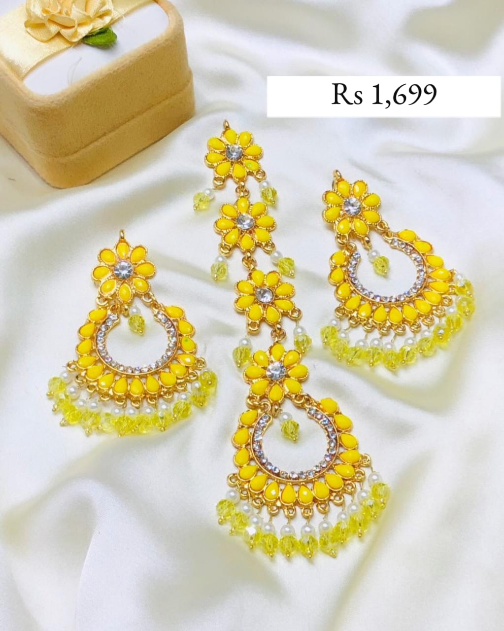PEARL EARING TIKA SET