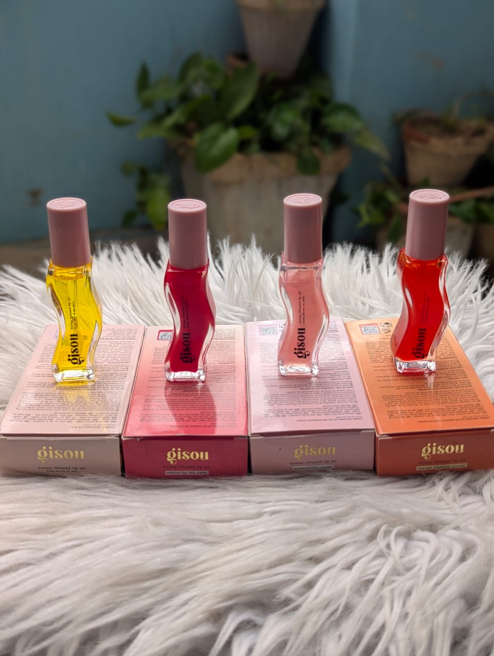 GISOU HONEY INFUSED HYDRATING LIP OIL 8ML