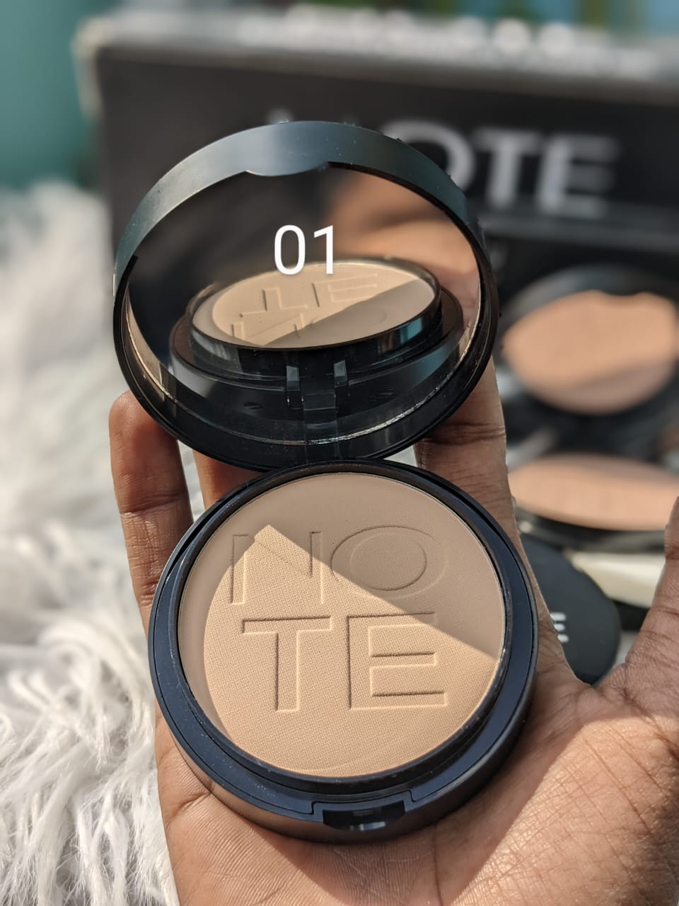 NOTE LUMINOUS SILK COMPACT POWDER AGAIN OIL