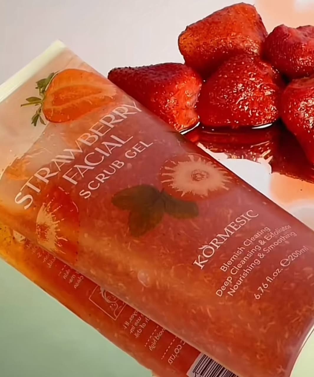 KORMESIC ORIGINAL 💯 STRAWBERRY 🍓 FACIAL SCRUB GEL