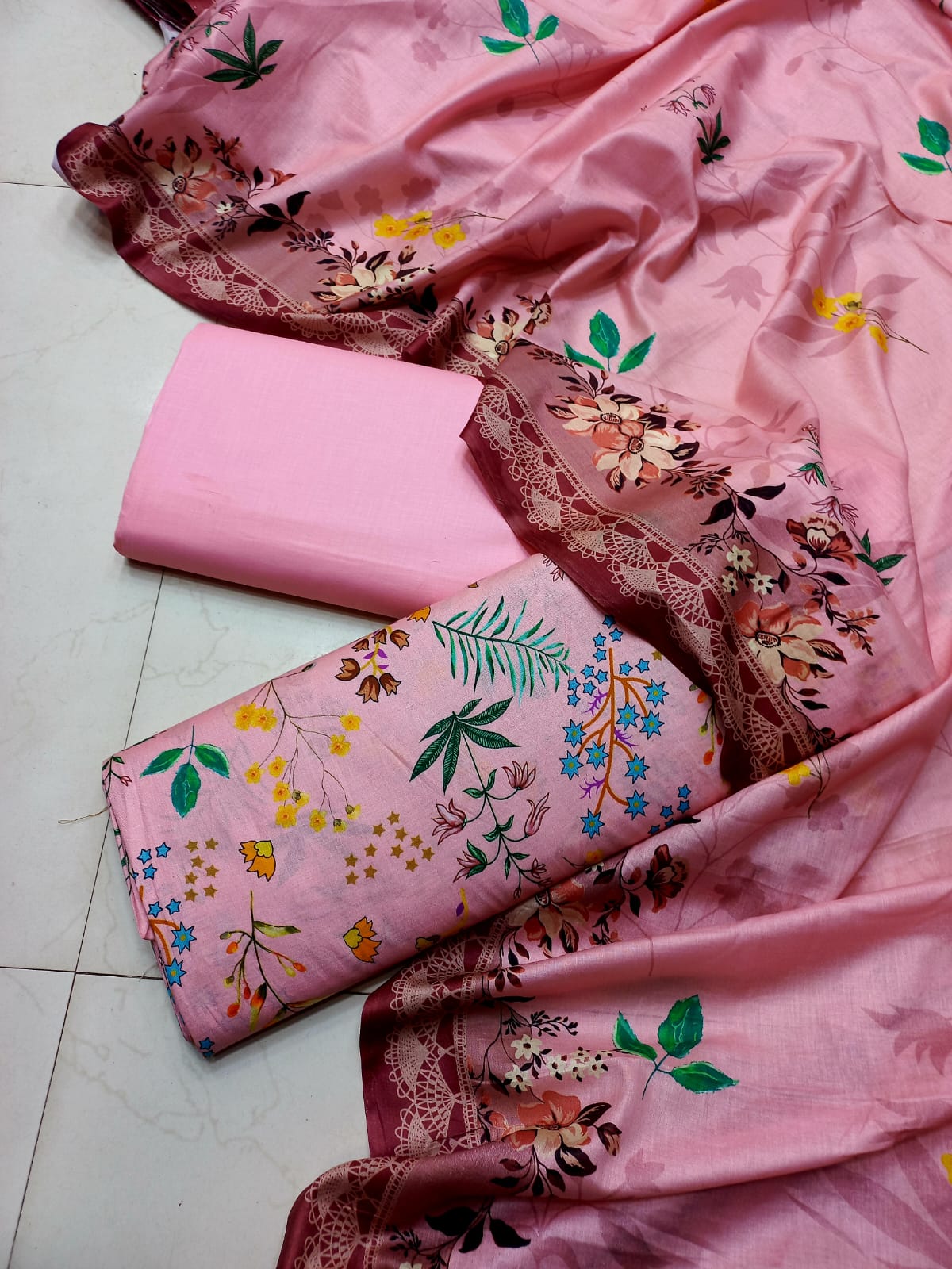 AL KARAM KASTORI 3PES LAWN PRENTED SHRIT  PRENTED TROUSER WITH LAWN DUPATTA