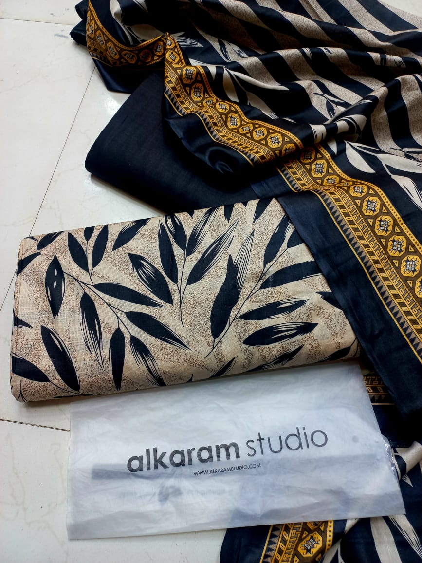 AL KARAM KASTORI 3PES LAWN PRENTED SHRIT  PRENTED TROUSER WITH LAWN DUPATTA