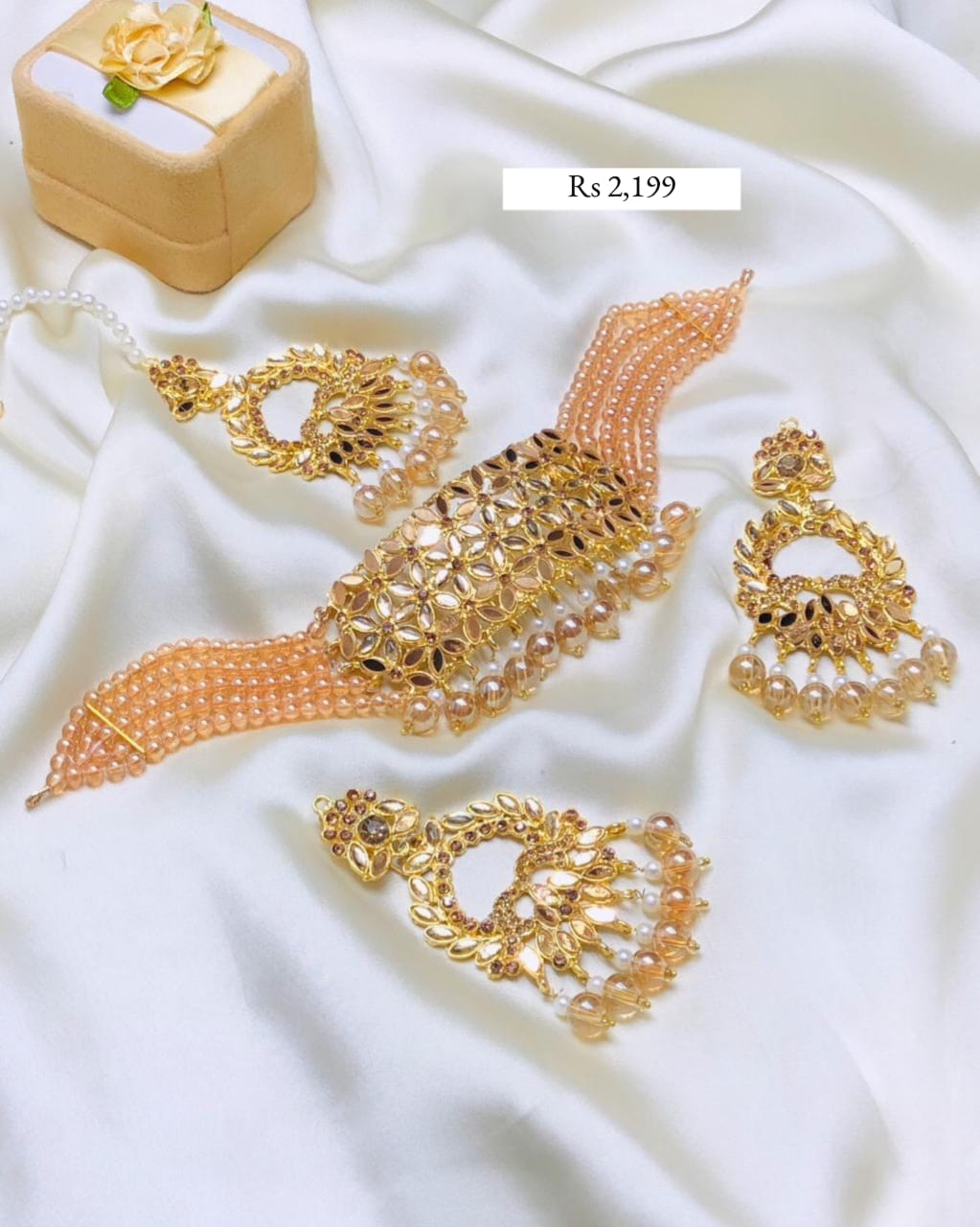 PEARL NECKLACE SET