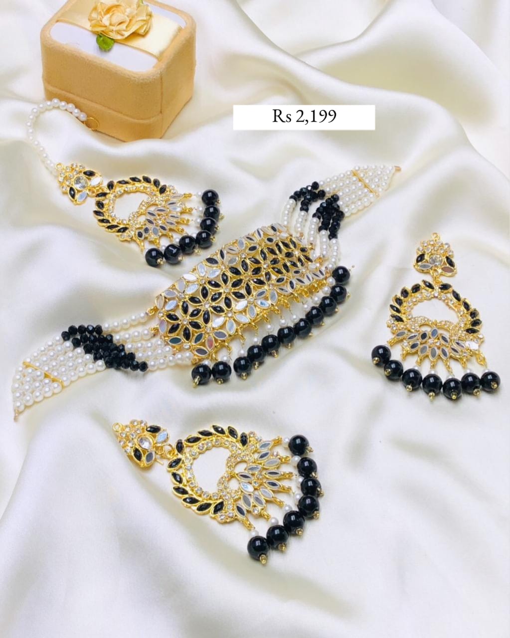 PEARL NECKLACE SET