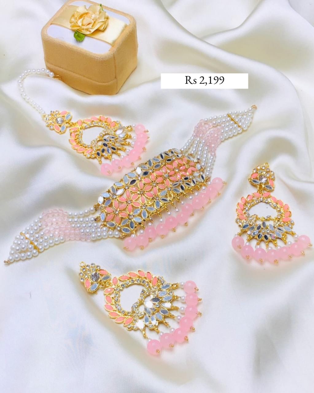 PEARL NECKLACE SET