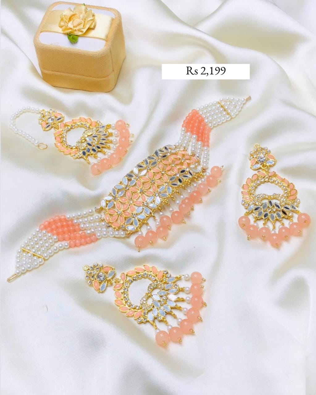 PEARL NECKLACE SET