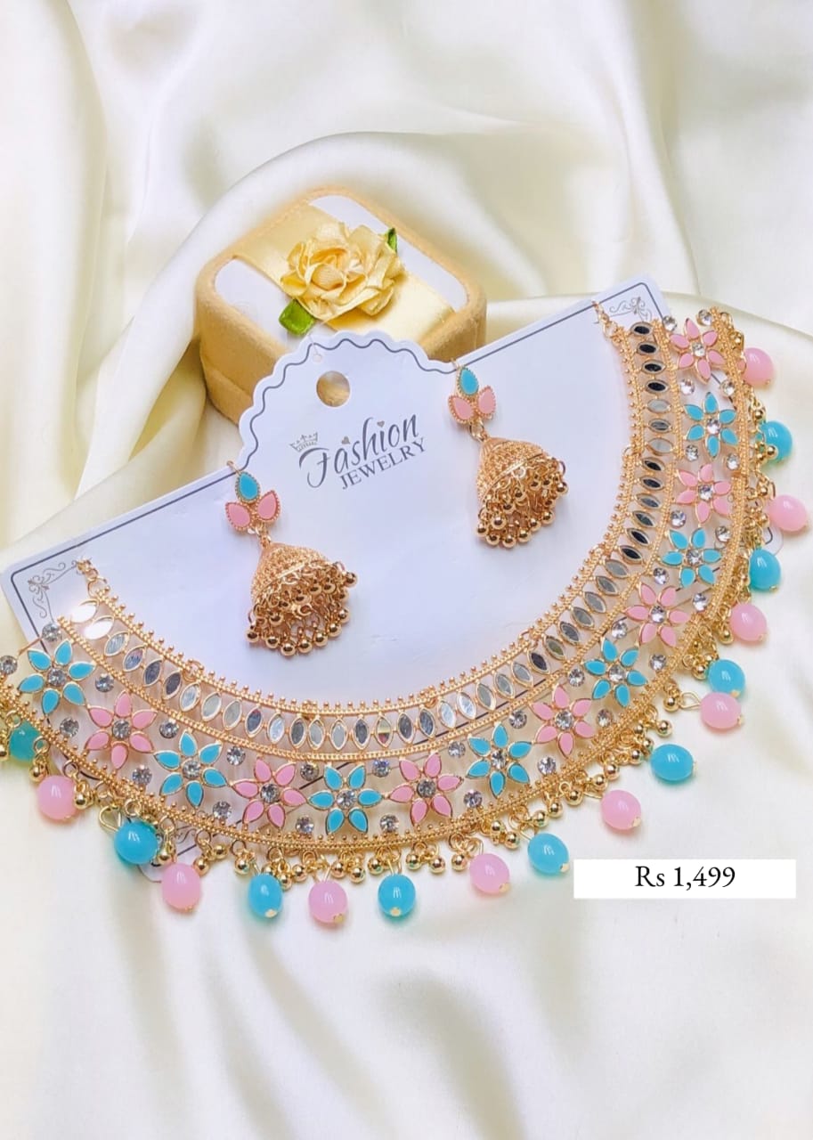BEAUTIFULL PEARL NECKLACE SET