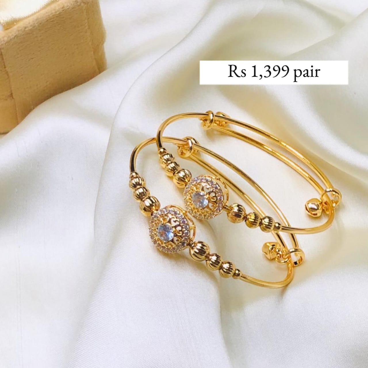 GOLDEN KARA SET