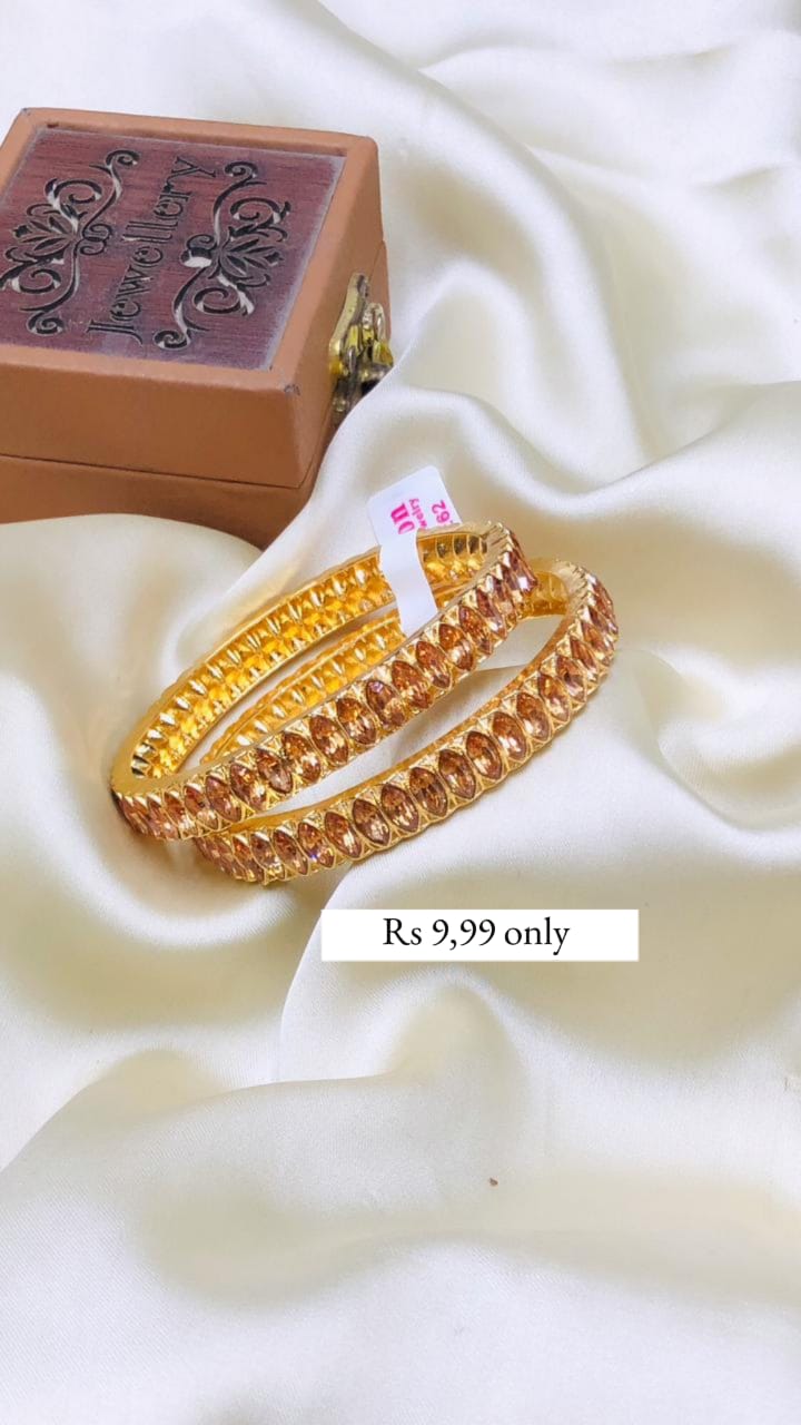 DESIGNER BANGALS