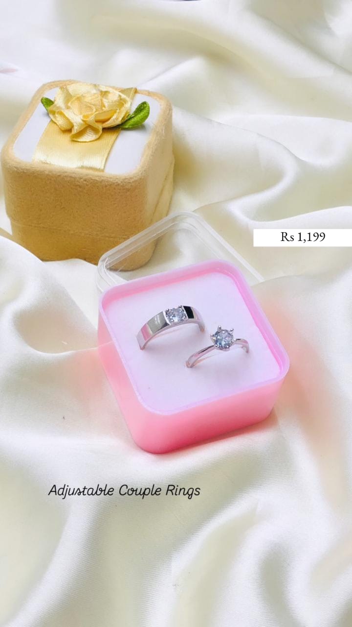 PAIR OF RING