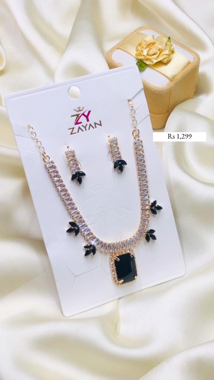 BLACK GEM NECKLACE SET