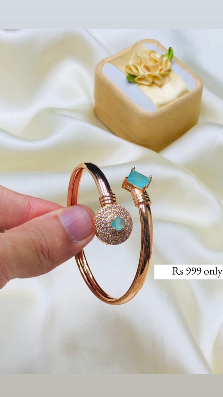 Sky Blue Gem Bracelet