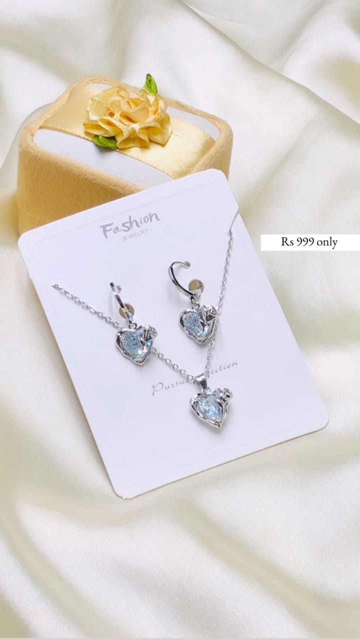 NECKLACE AND EARING SET