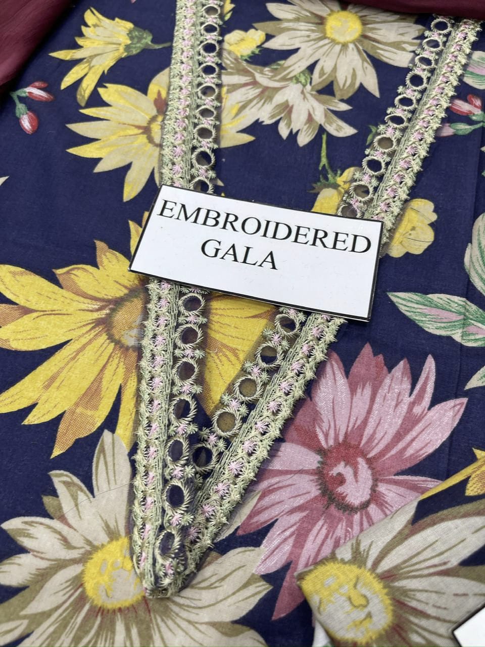 BAROQUE LAWN PRINTED EMBROIDERED PATCH-WORK UNSTITCEd 3pc✓