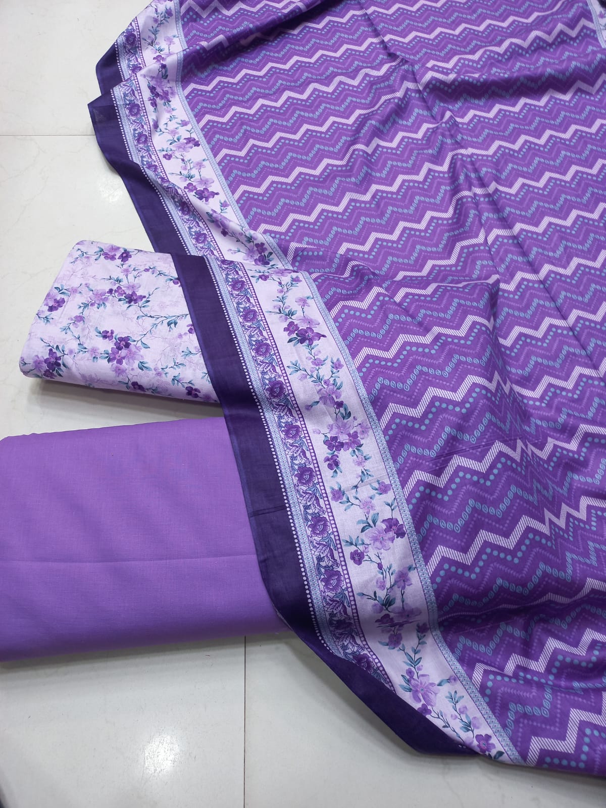AL KARAM KASTORI 3PES LAWN PRENTED SHRIT  PRENTED TROUSER WITH LAWN DUPATTA