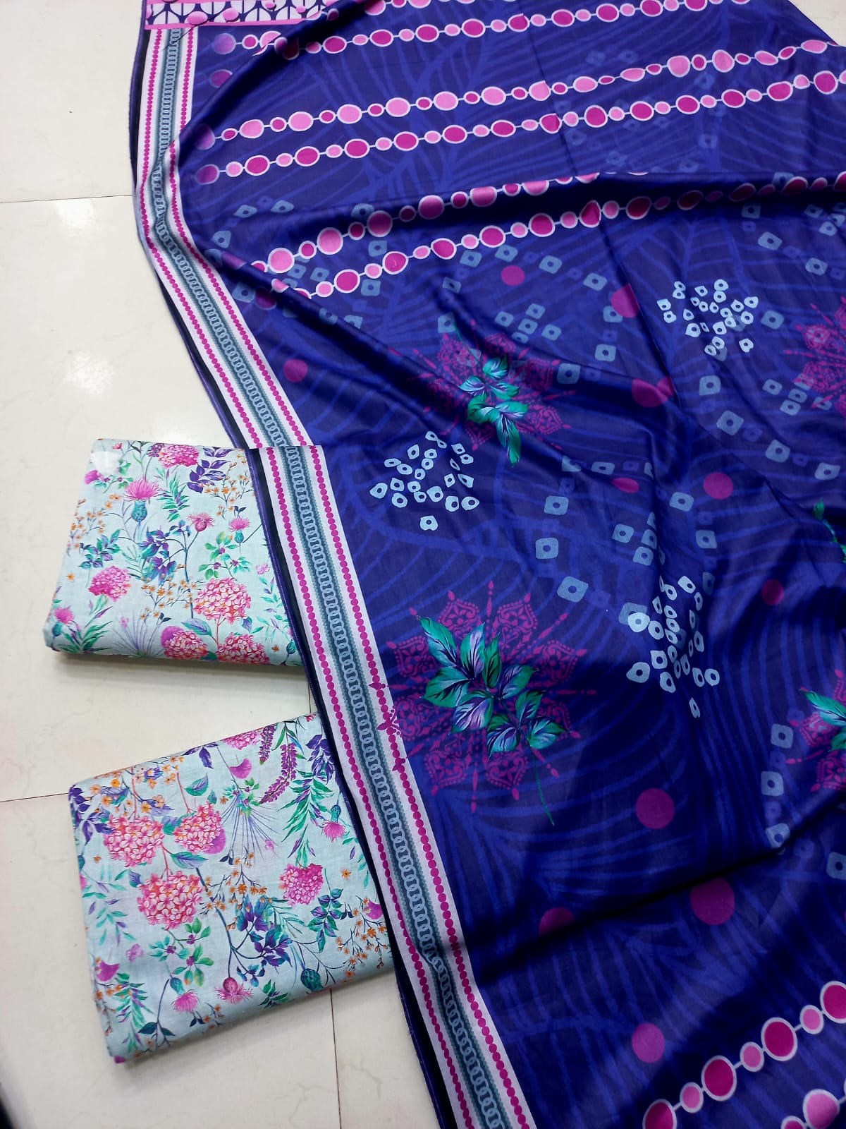 AL KARAM KASTORI 3PES LAWN PRENTED SHRIT  PRENTED TROUSER WITH LAWN DUPATTA