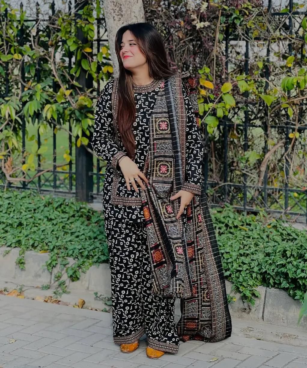 BIN SAEED LAWN PRINTED UNSTITCED 3PC