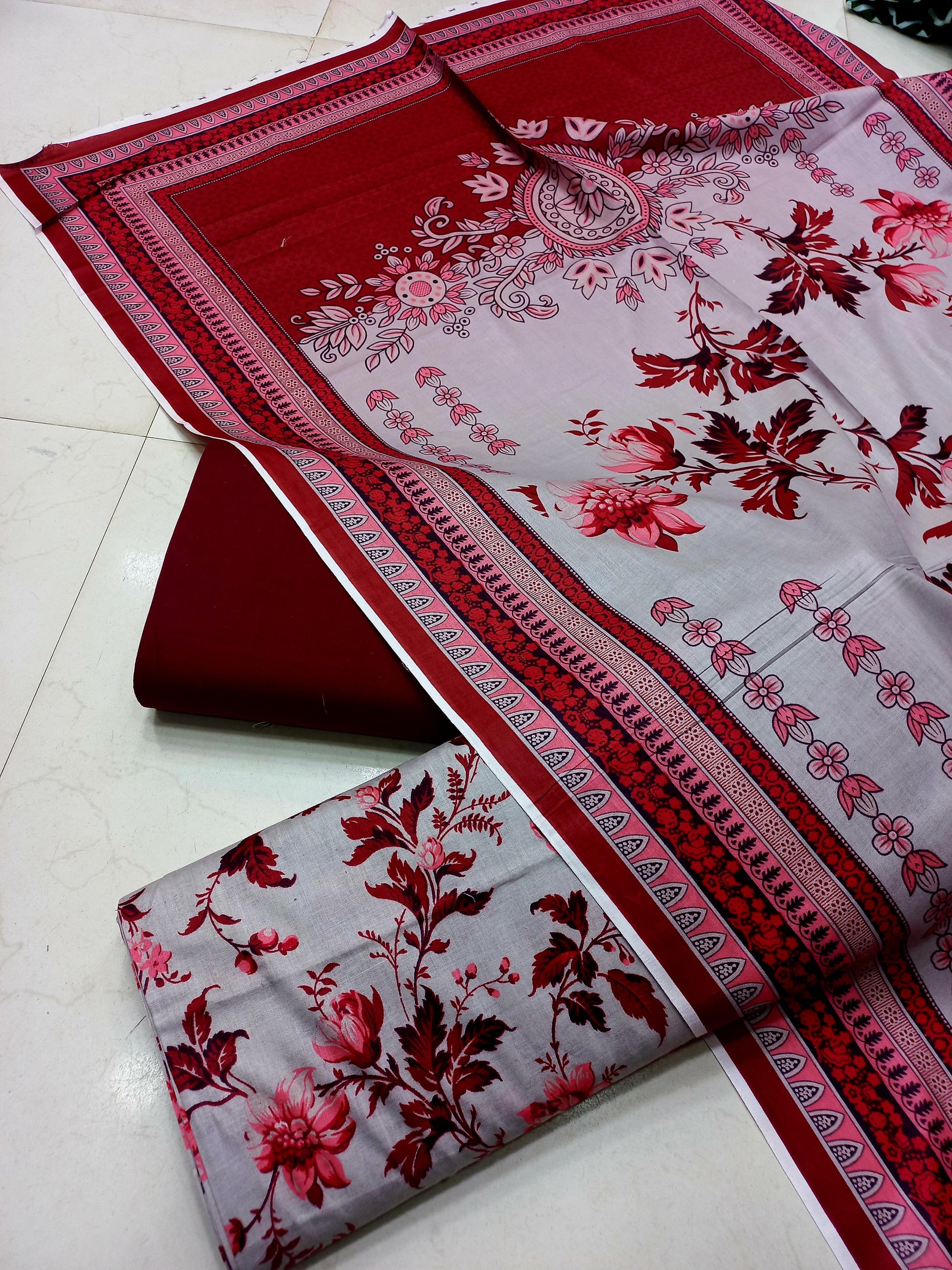 AL KARAM KASTORI 3PES LAWN PRINTED SHRIT  PRINTED TROUSER WITH LAWN DUPATTA