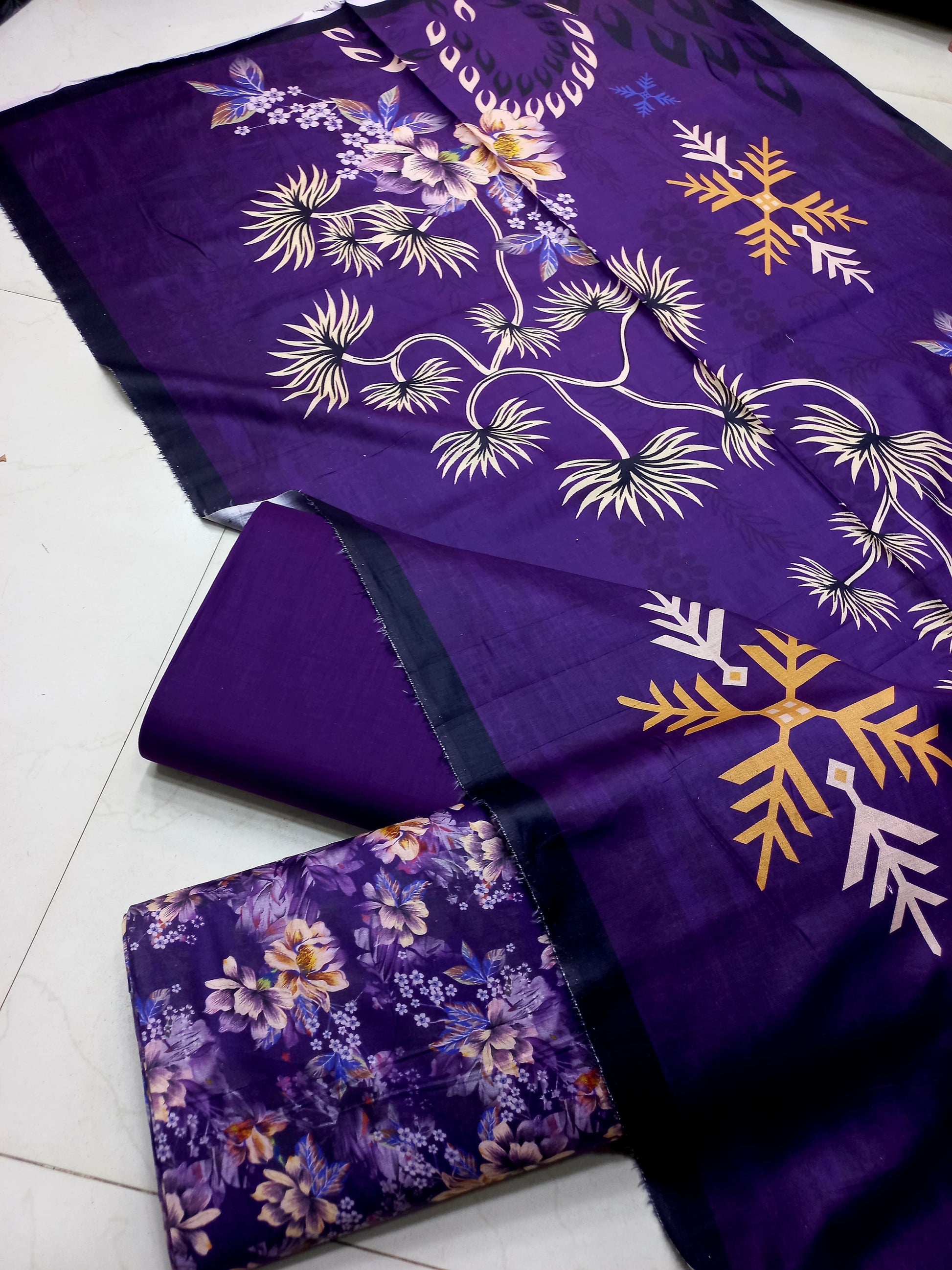 AL KARAM KASTORI 3PES LAWN PRINTED SHRIT  PRINTED TROUSER WITH LAWN DUPATTA