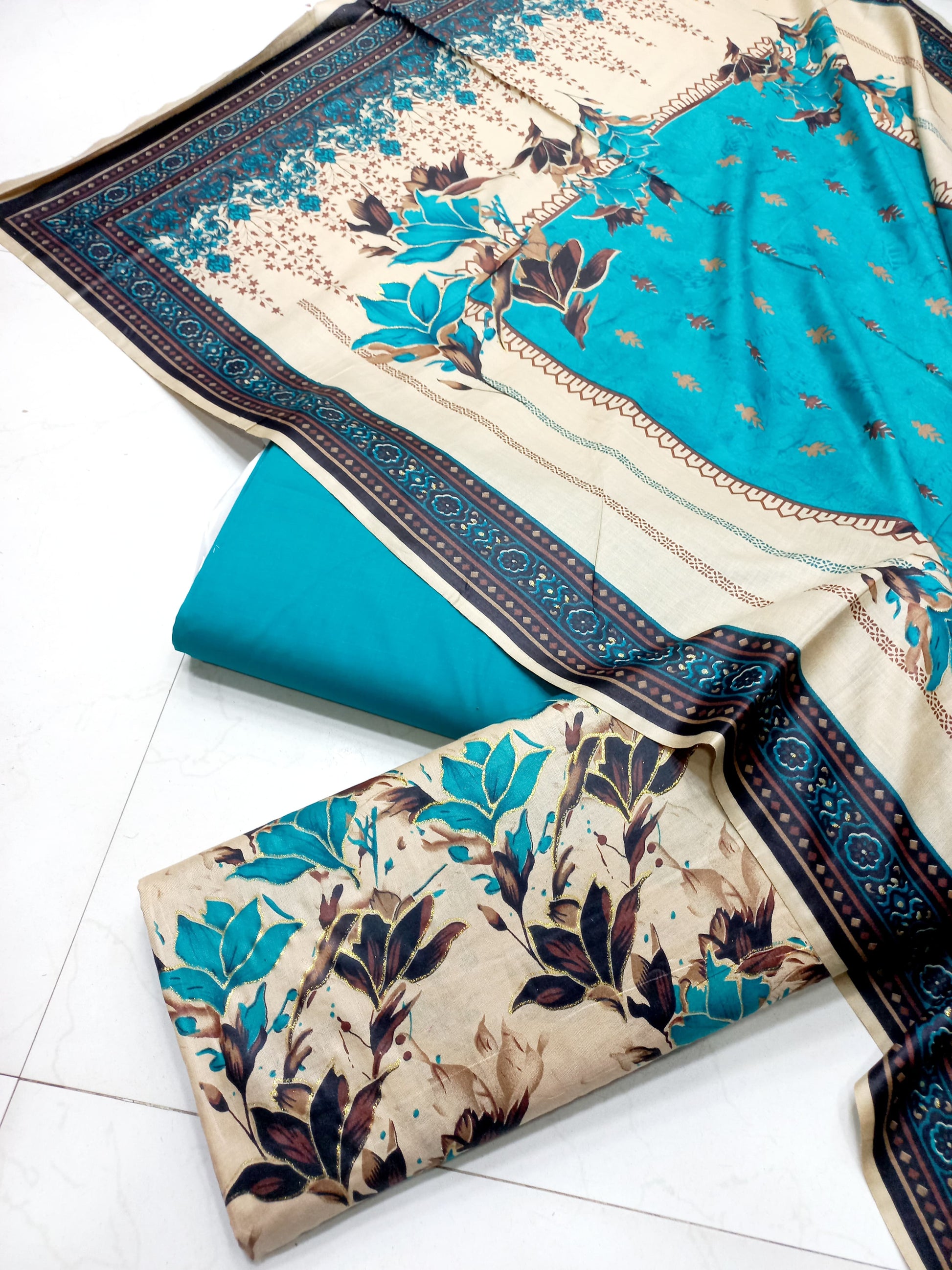 AL KARAM KASTORI 3PES LAWN PRINTED SHRIT  PRINTED TROUSER WITH LAWN DUPATTA