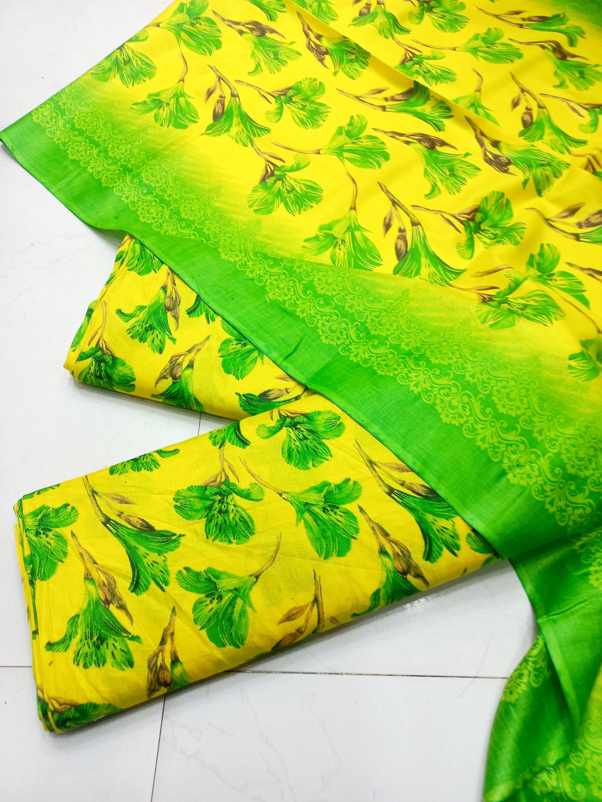 AL KARAM KASTORI 3PES LAWN PRINTED SHRIT  PRINTED TROUSER WITH LAWN DUPATTA