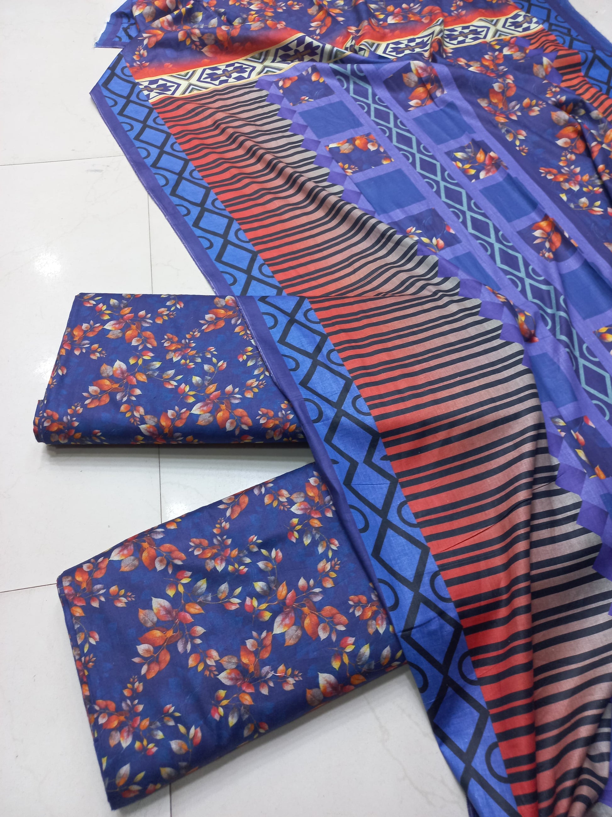AL KARAM KASTORI 3PES LAWN PRINTED SHRIT  PRINTED TROUSER WITH LAWN DUPATTA