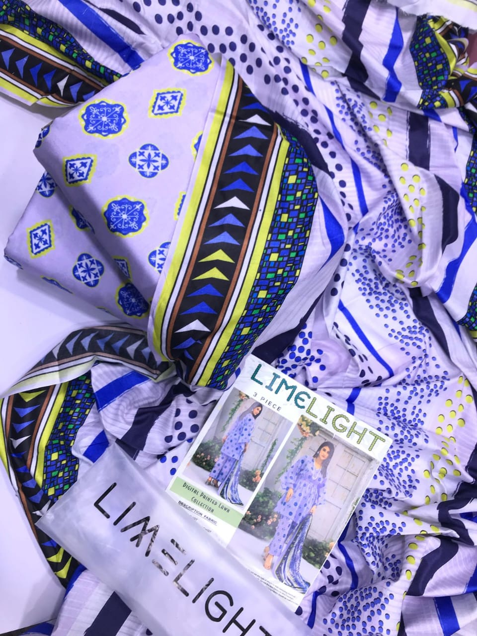 DIGITAL PRINTED PREMIUM 3PC LAWN COLLECTION 2K25