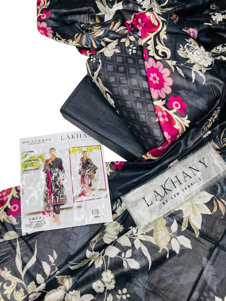 DIGITAL PRINTED PREMIUM 3PC LAWN COLLECTION 2K25