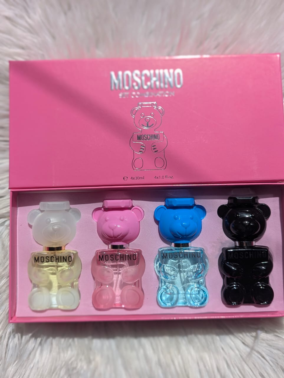 MOSCHINO set combination 4×30ml