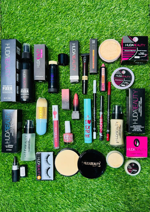 01 DEAL 19 ITEMS MAKEUP